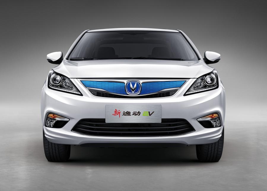  ChangAn Eado EV 2015 года  (фото 2 из 2)